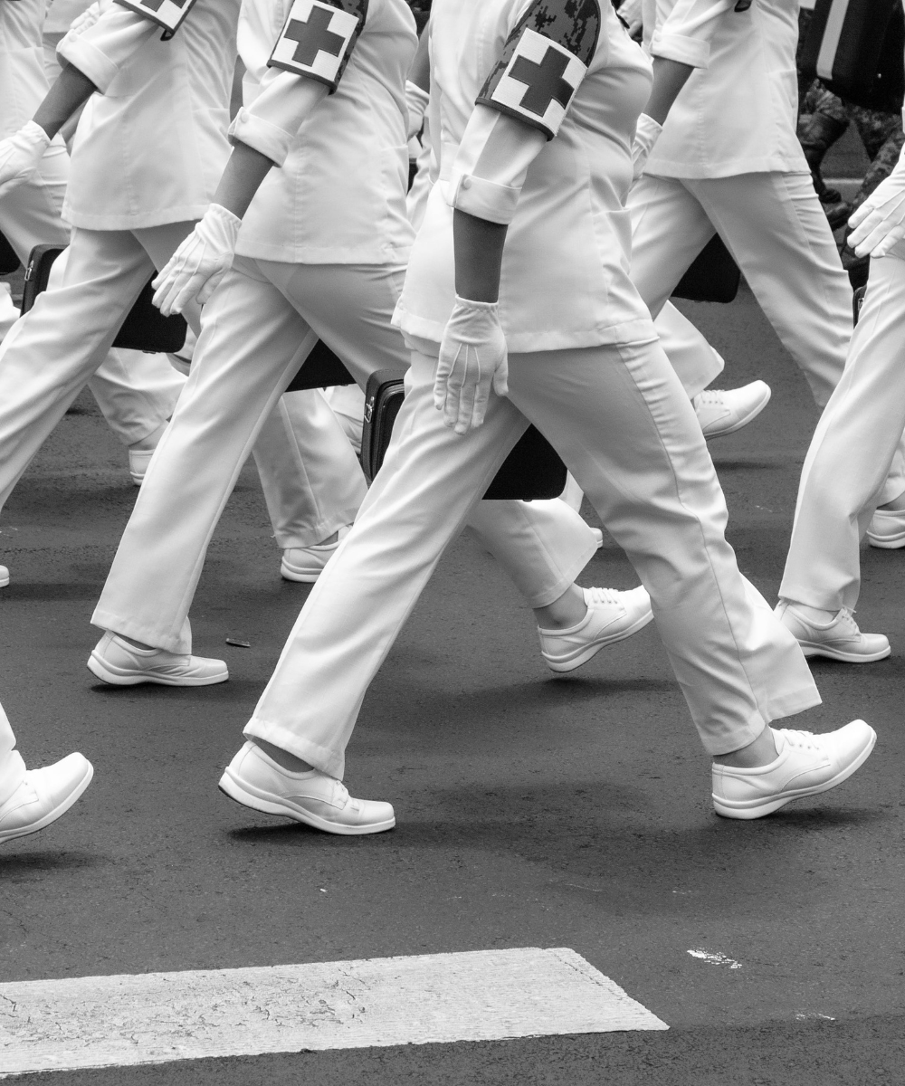 comfy-white-nursing-shoes-for-tireless-healthcare-heroes